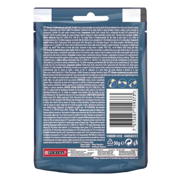 Purina Felix Naturally Delicious Salmon and Spinach Cat Treats (8 x 50 g)